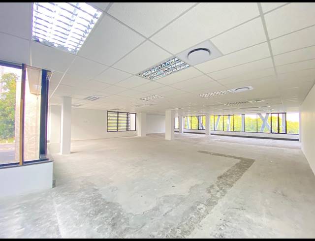 336M² OFFICE TO LET IN BRYANSTON
